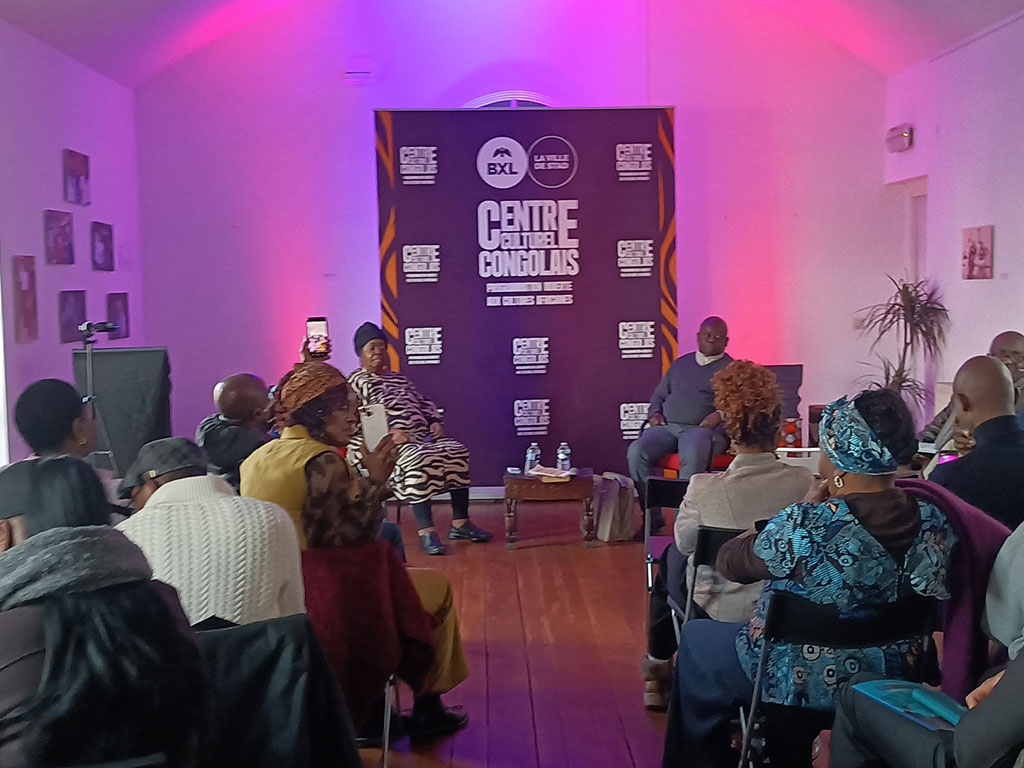 Conférence au Centre Culturel
